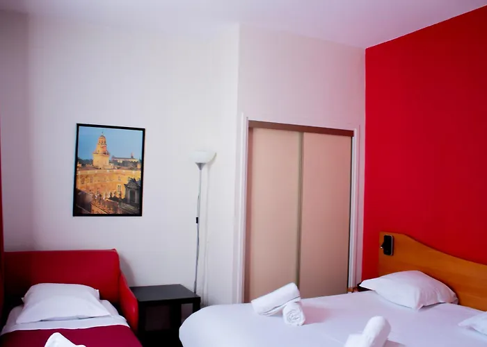 Le Clocher De Rodez Centre Gare Toulouse